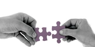 Как объединить несколько CSV файлов через 8 строчек кода Python