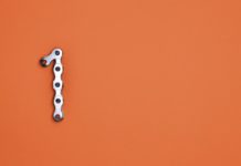 Почему в JavaScript, в функцию лучше передавать только один аргумент? JavaScript